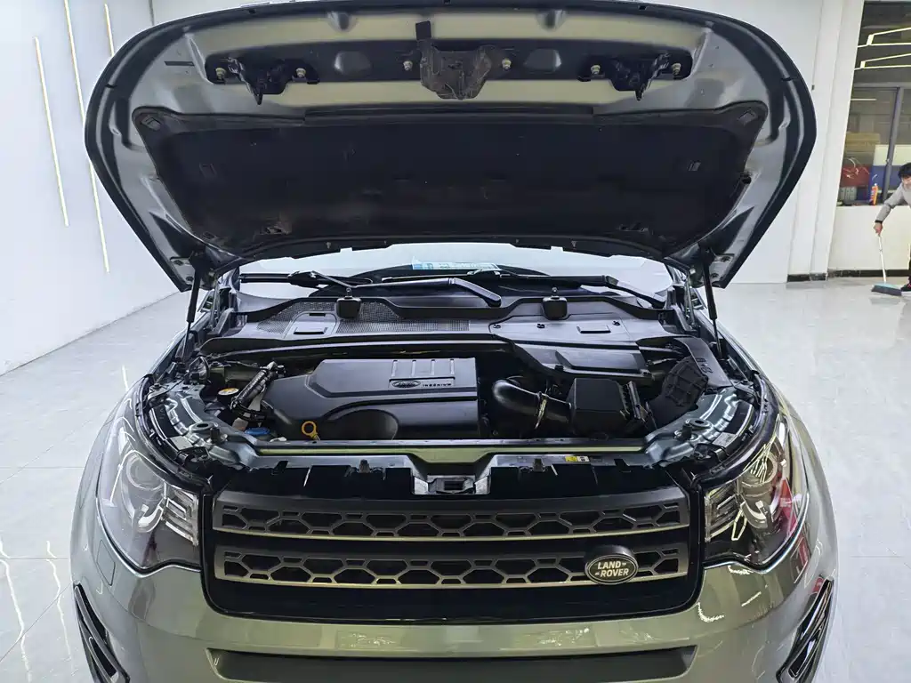 Land Rover Discovery Sport — миниатюра 10