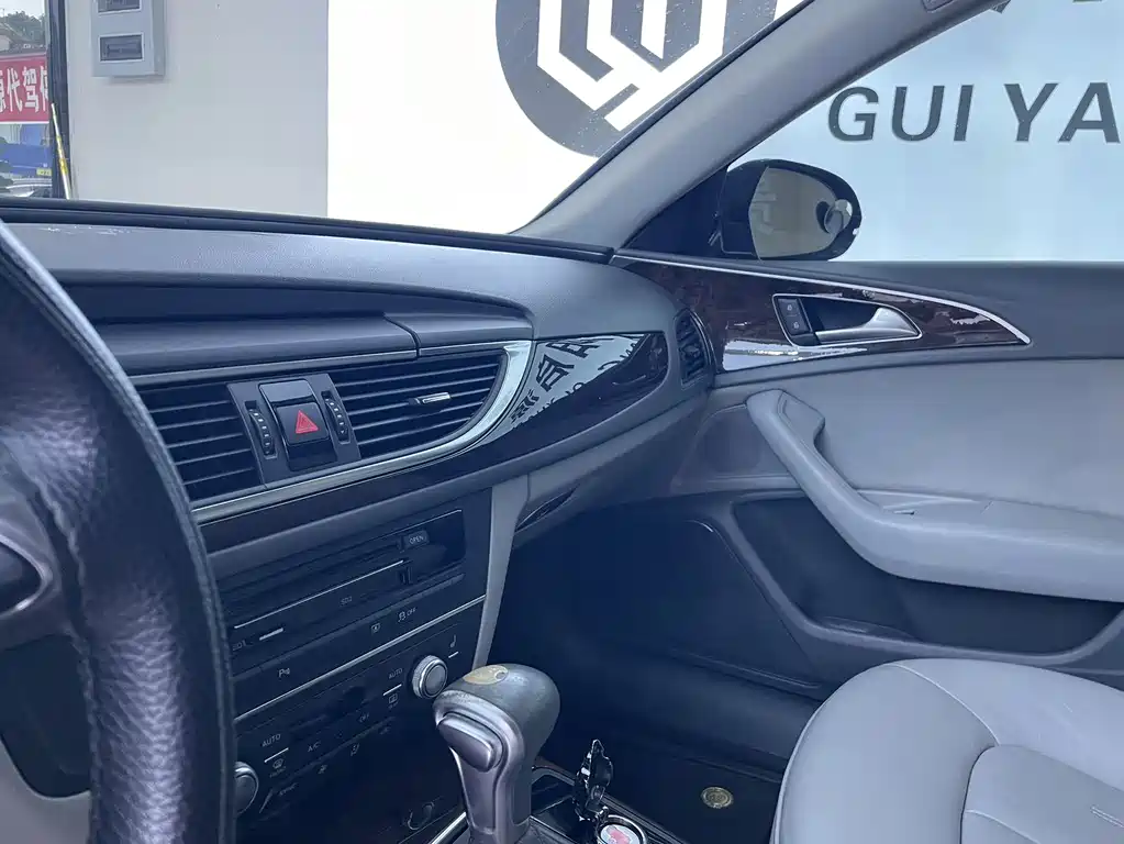 Audi A6L 2014 30 FSI Luxury