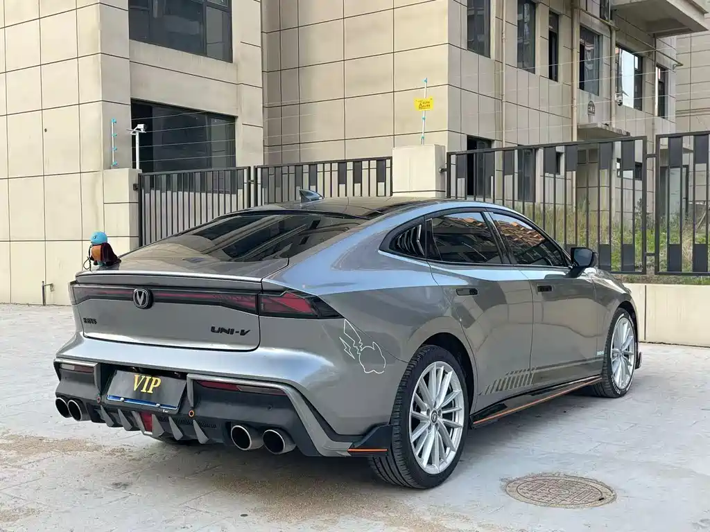 Changan UNI-V 2023 2.0T