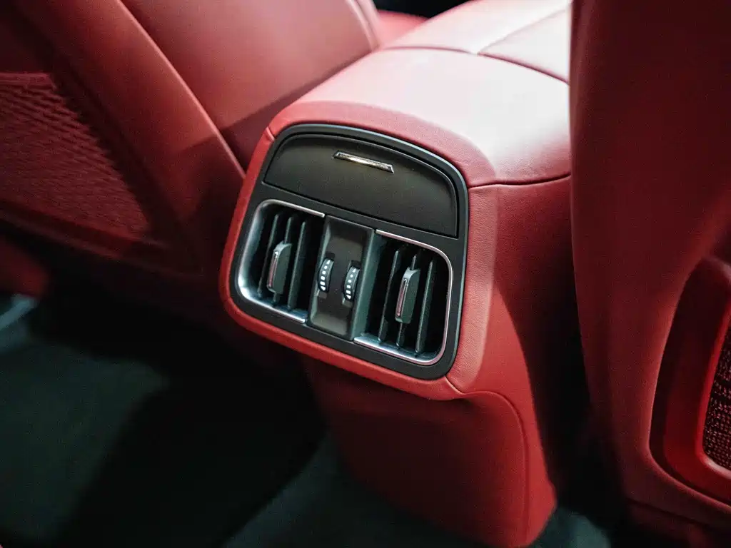 Maserati Levante — миниатюра 28
