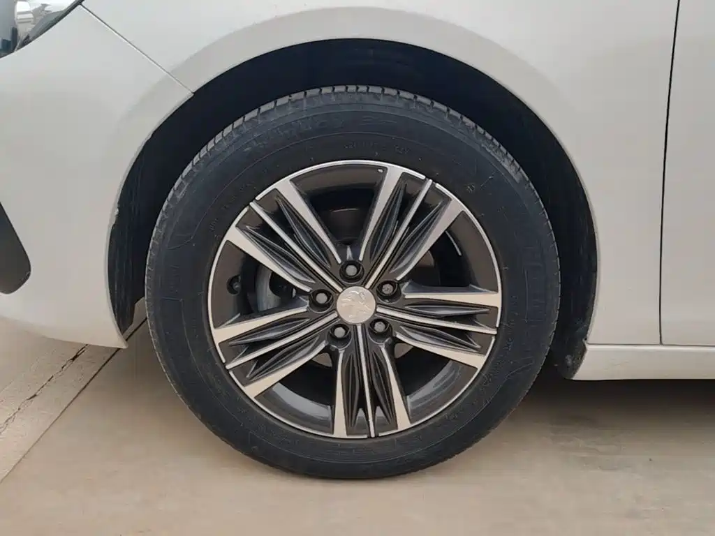 Peugeot 308 — миниатюра 23