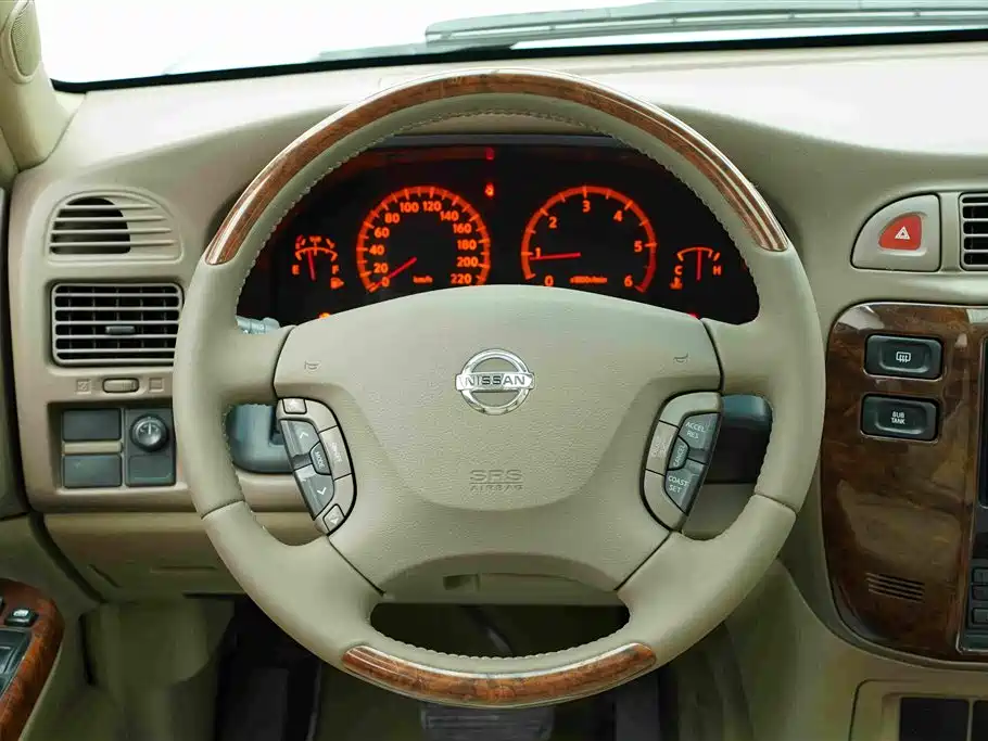 Nissan Patrol — миниатюра 6