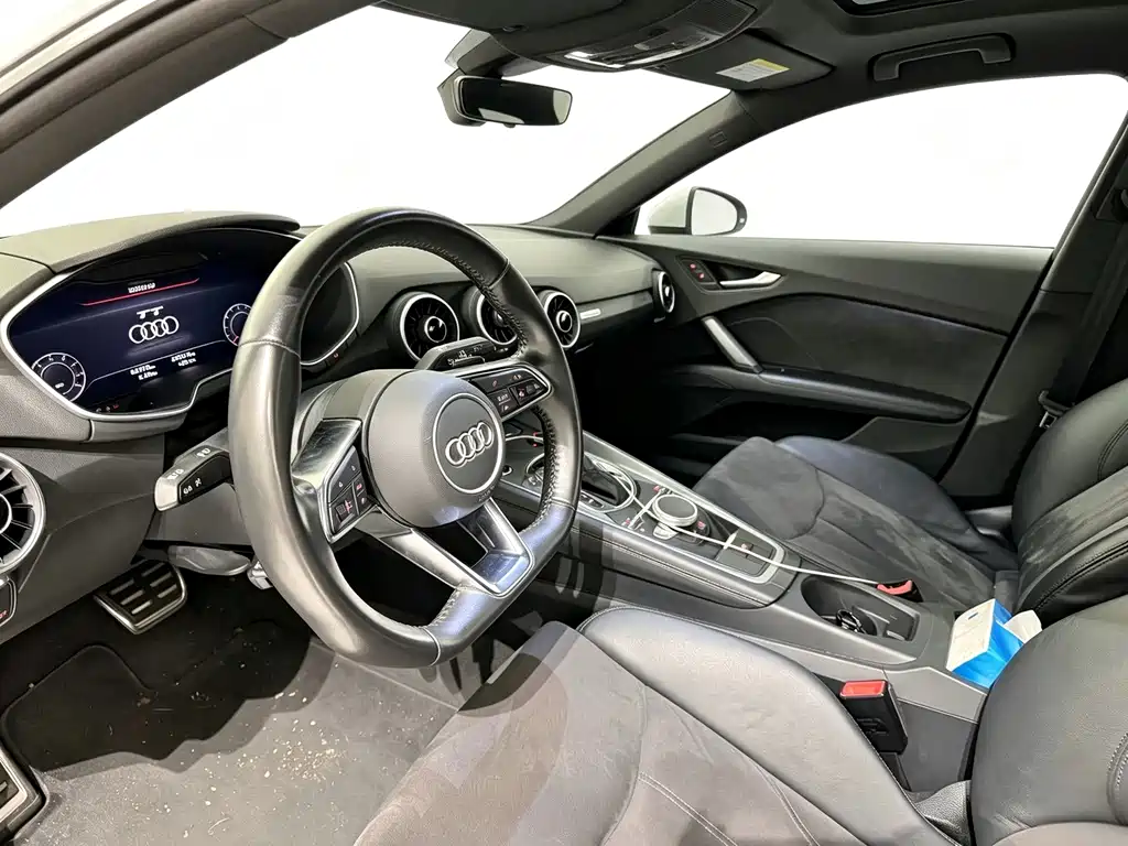 Audi TT — миниатюра 6