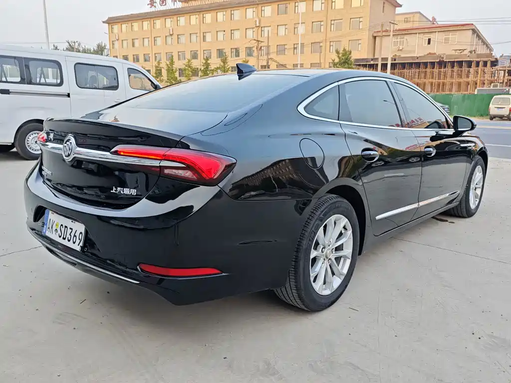 Buick LaCrosse — миниатюра 7