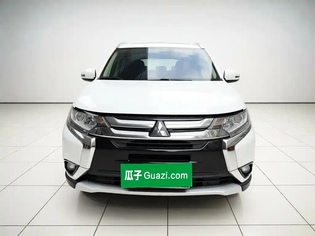 Mitsubishi Outlander — миниатюра 2