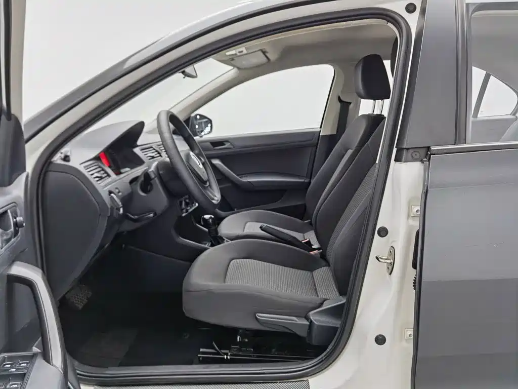 Volkswagen Santana — миниатюра 10
