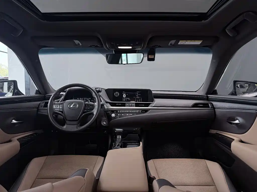 Lexus ES — миниатюра 10
