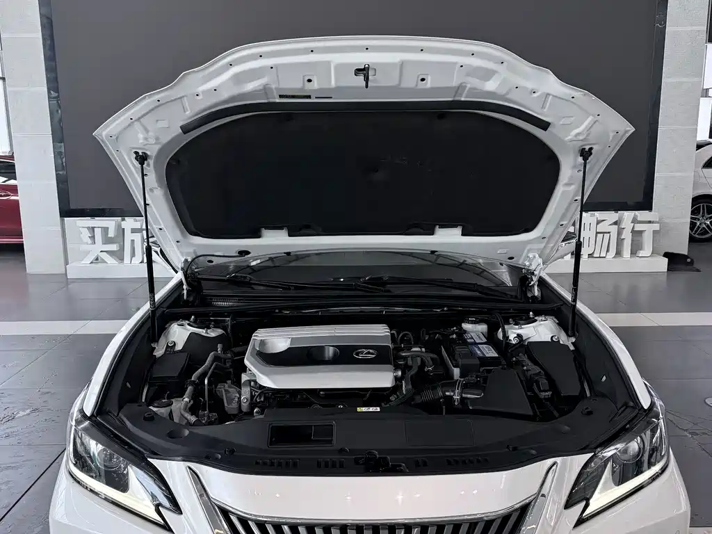Lexus ES — миниатюра 19