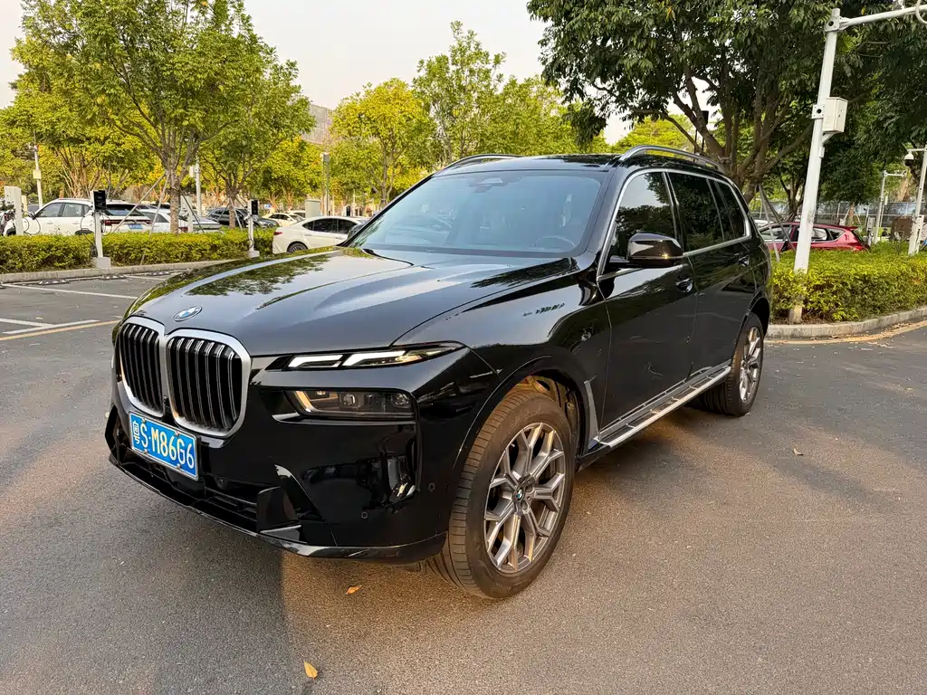 BMW X7 2023 xDrive40i Lead Luxury
