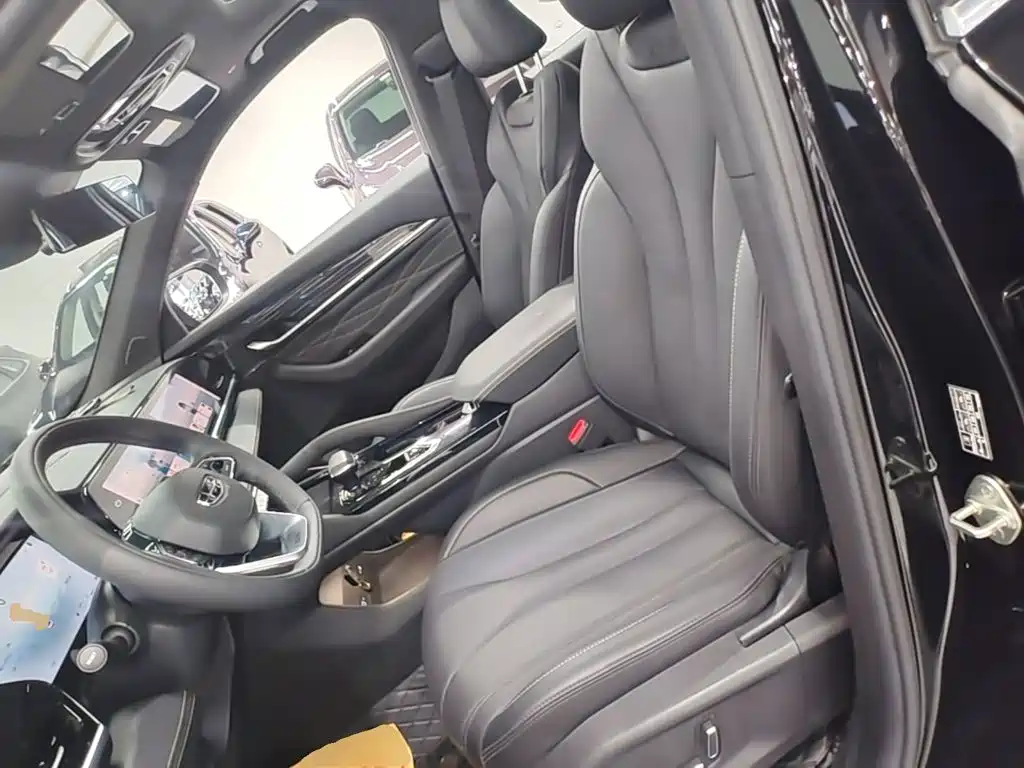 Geely Xingyue L — миниатюра 15