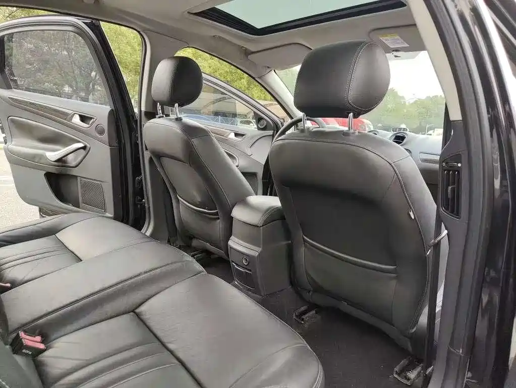 Ford Mondeo Zhisheng — миниатюра 10