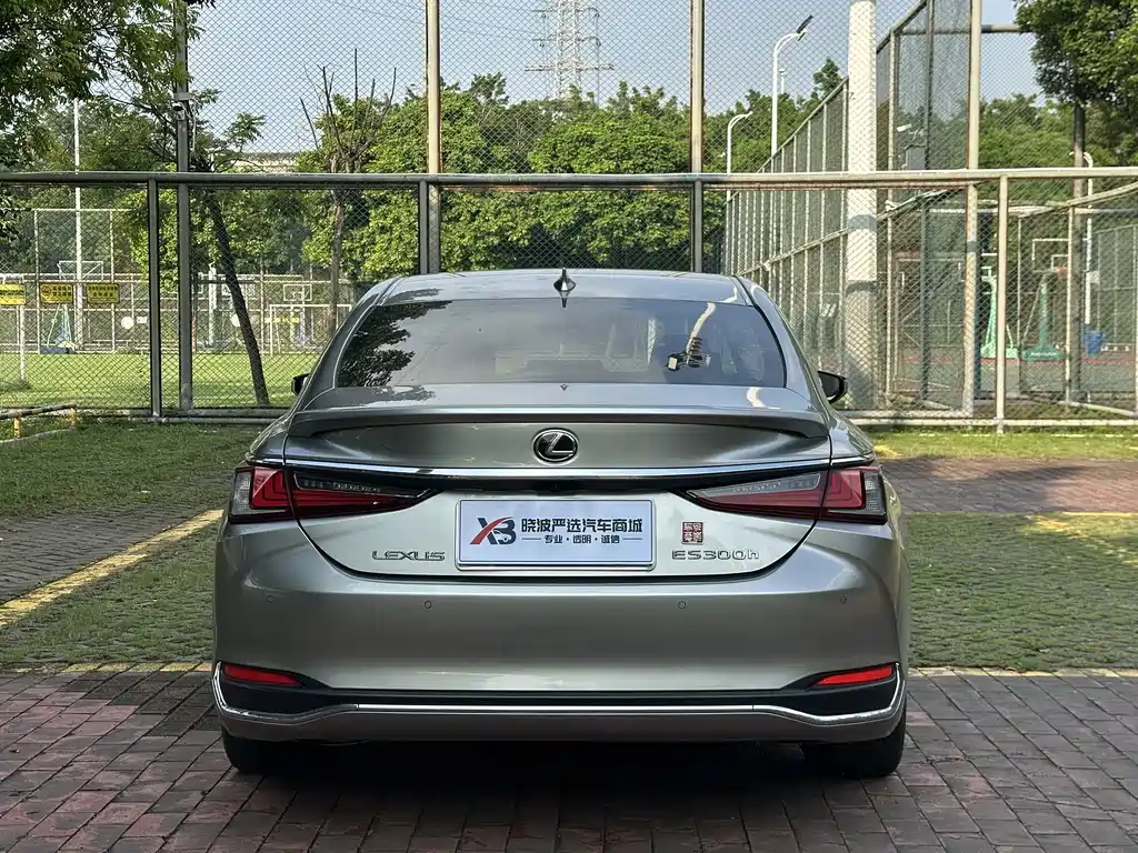 Lexus ES — миниатюра 5