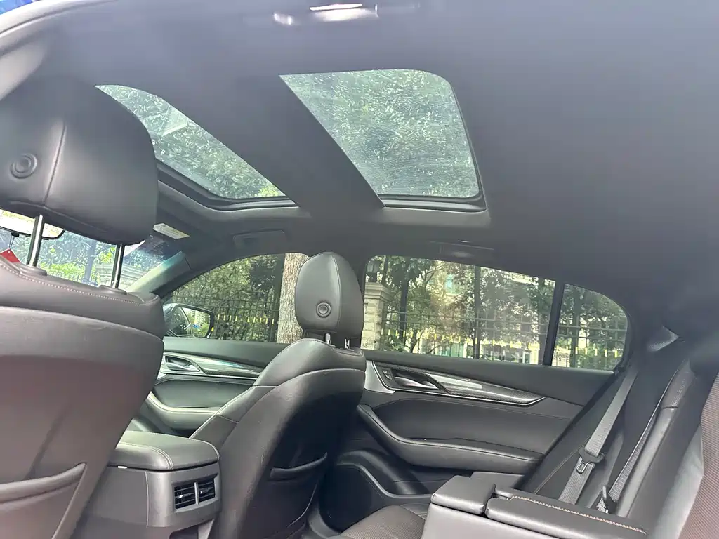 Cadillac CT5 — миниатюра 13