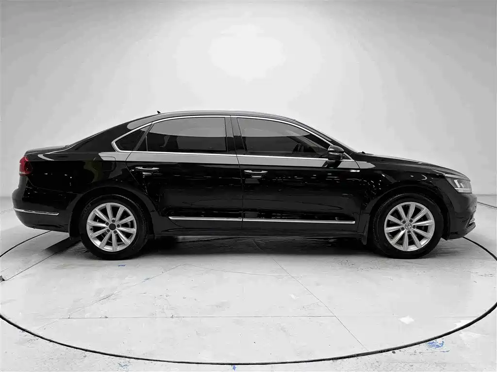 Volkswagen Passat — миниатюра 17