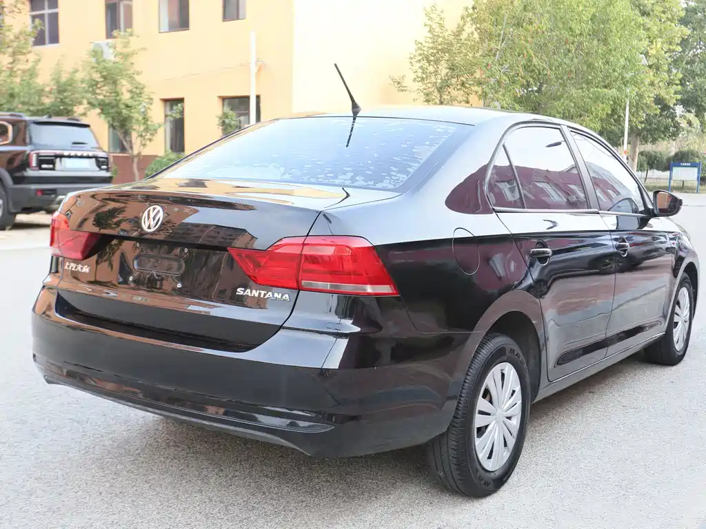 Volkswagen Santana — миниатюра 5