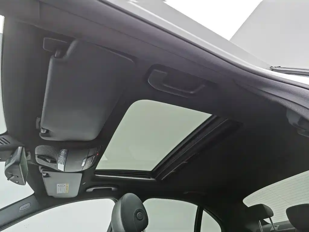 Mercedes-Benz C-Class — миниатюра 14