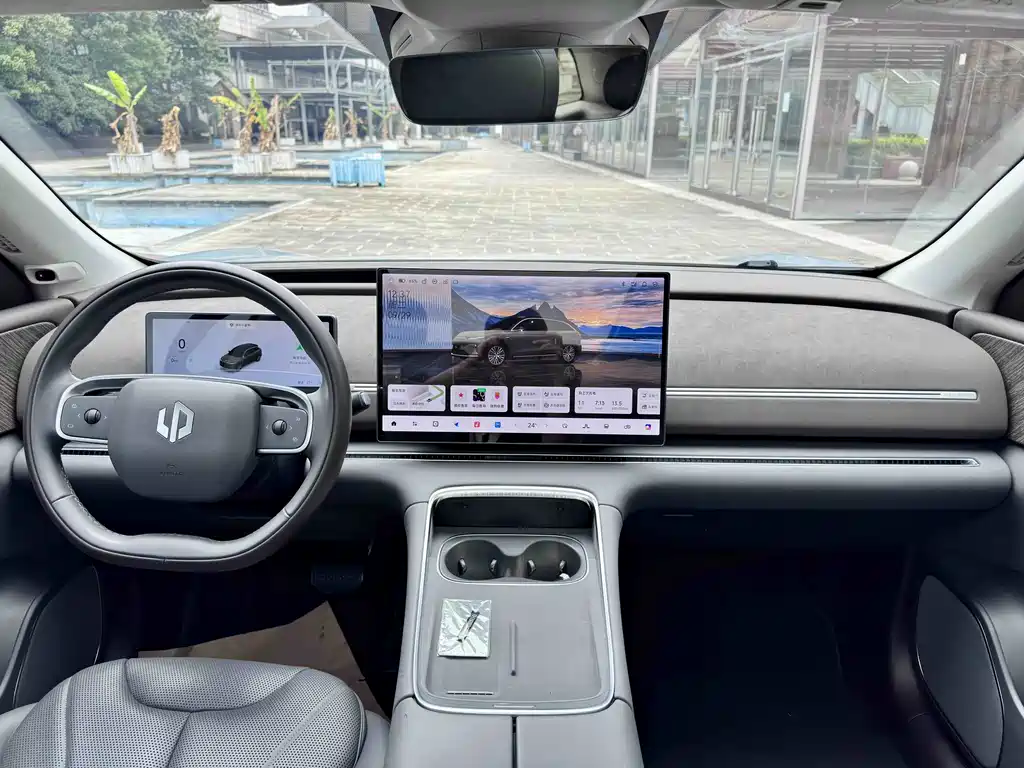 Leapmotor Leapmotor C11 — миниатюра 7