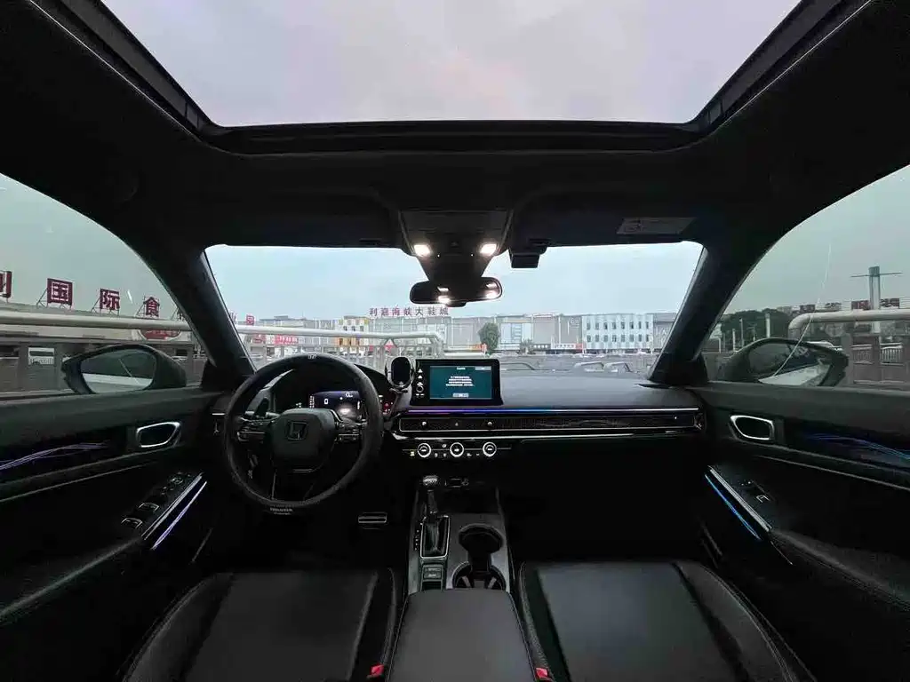 Honda Civic — миниатюра 7