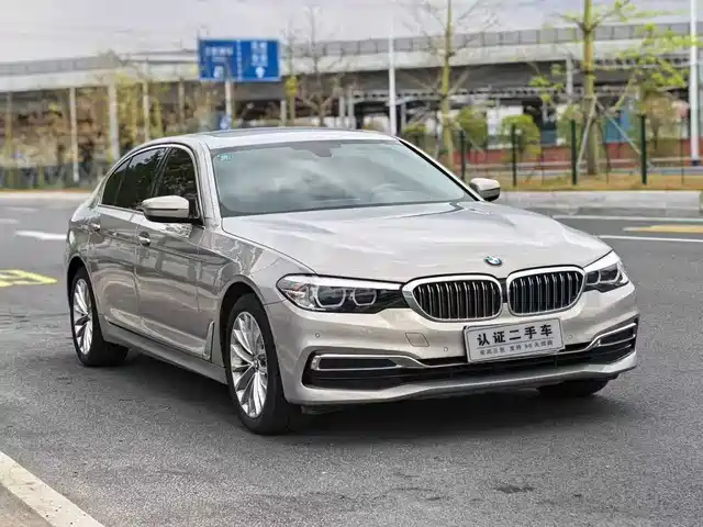 BMW 5 SERIES