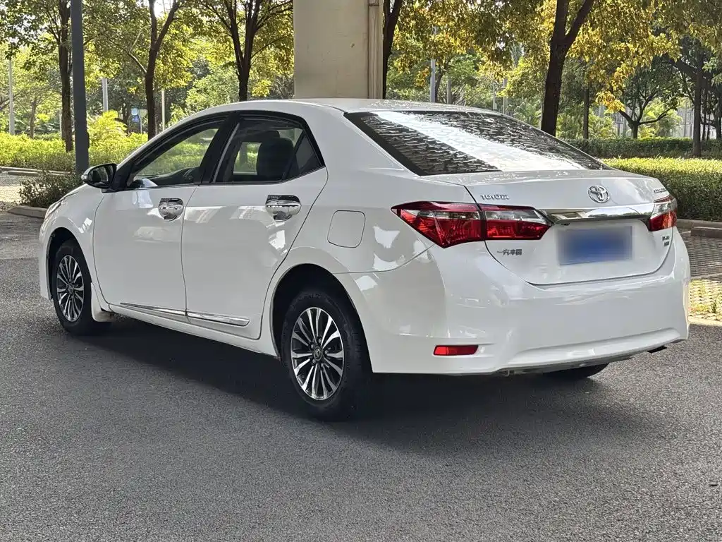 Toyota Corolla — миниатюра 5