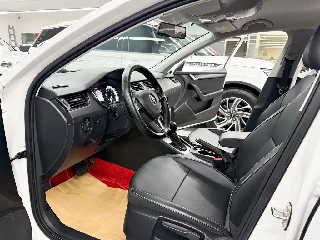 Skoda Octavia — миниатюра 7