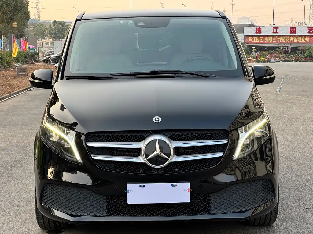 MERCEDES-BENZ V CLASS