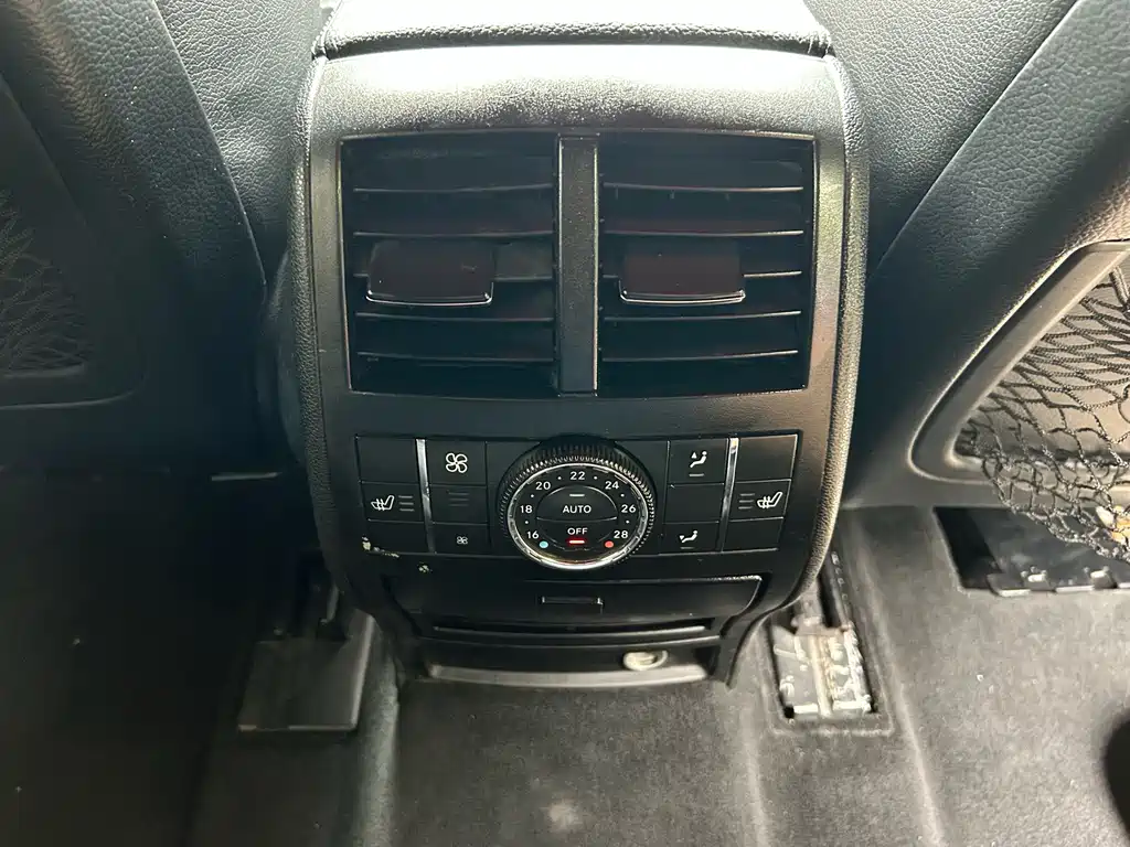 Mercedes-Benz GL-Class — миниатюра 18