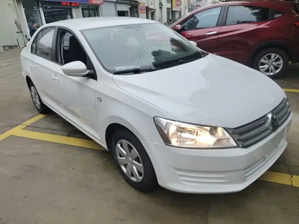 Volkswagen Santana — миниатюра 4