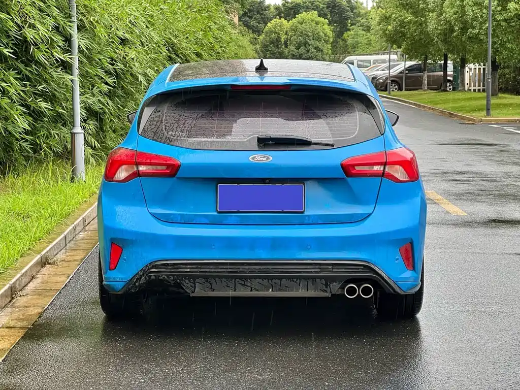 Ford Focus 2022 EcoBoost 180 AT ST Line