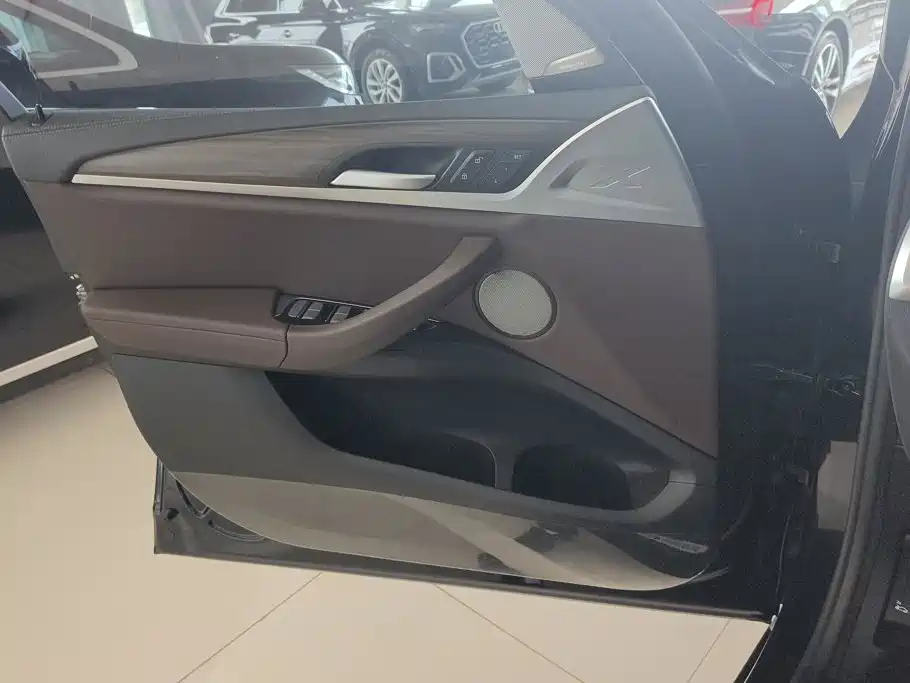 BMW X3 — миниатюра 7