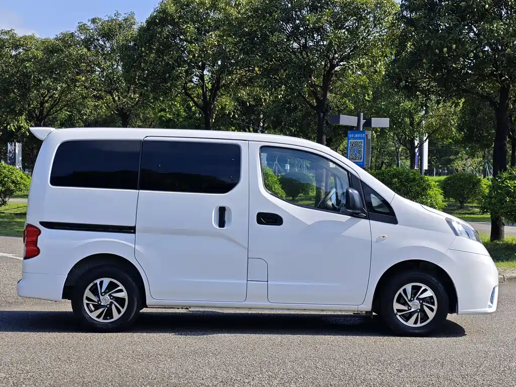 Nissan NV200 2016 1.6L CVT Luxury