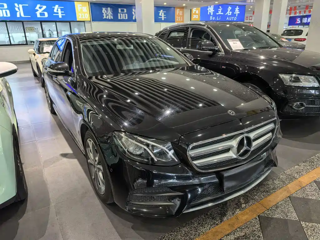 Mercedes-Benz E-Class — миниатюра 3