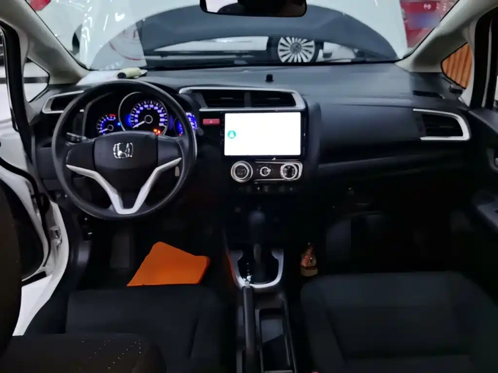 Honda Fit — миниатюра 10