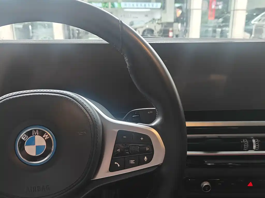 BMW i3 — миниатюра 4