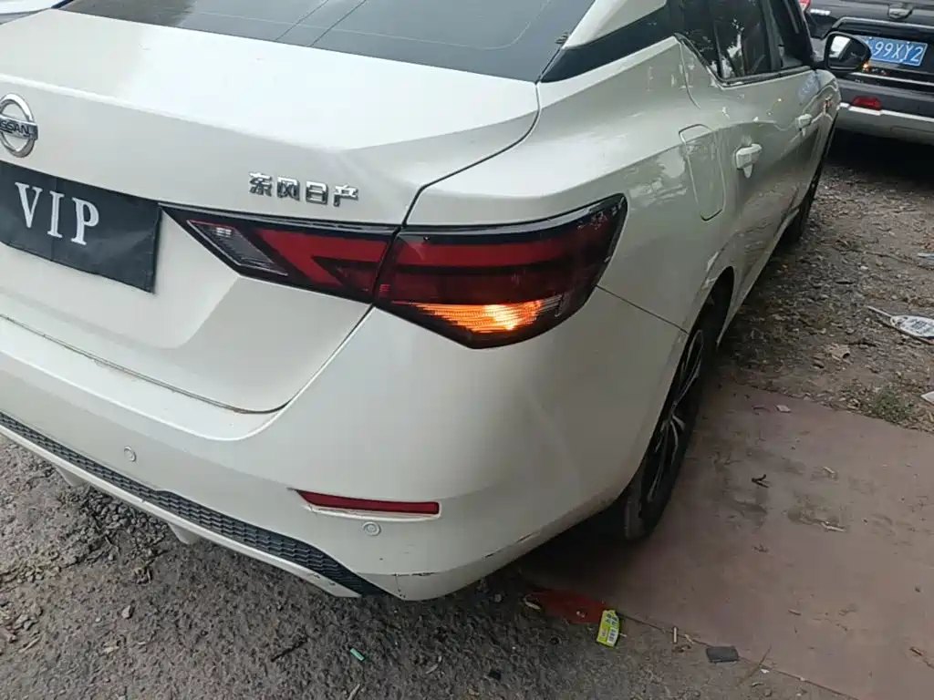 Nissan Sylphy — миниатюра 8