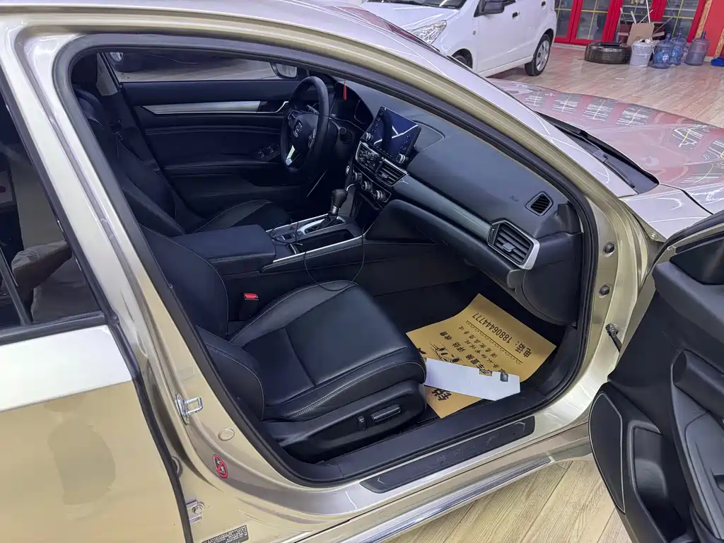 Honda Inspire — миниатюра 10