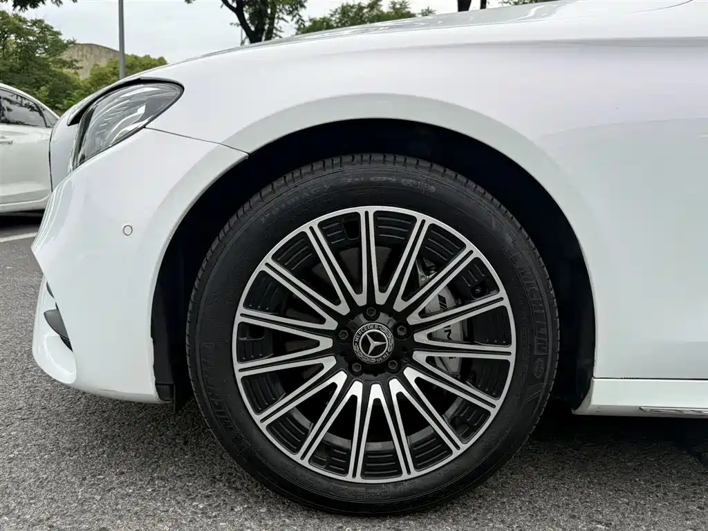 Mercedes-Benz E-Class E 2019 E 300 L Sport Fashion