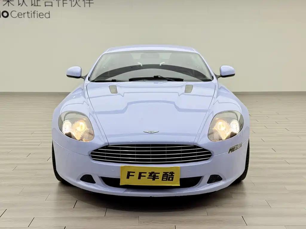 Aston Martin DB9 2011 6.0L Touchtronic Coupe