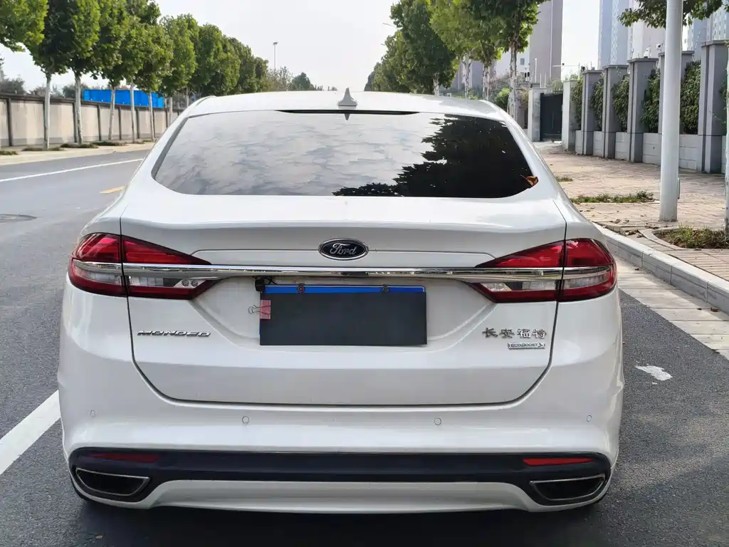 Ford Mondeo — миниатюра 18
