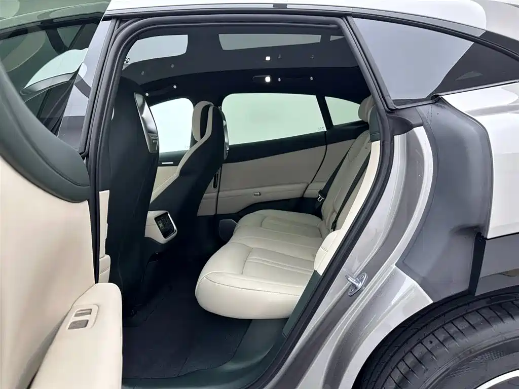 XIAOMI CAR XIAOMI YU7