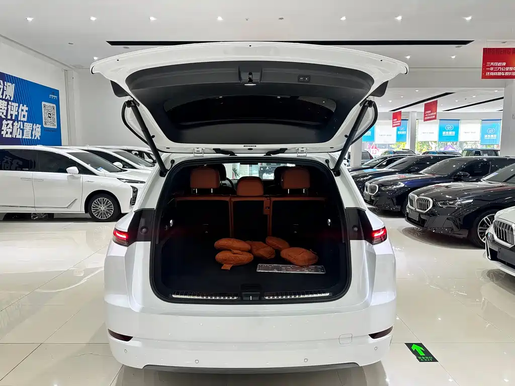 Li Auto Li L7 — миниатюра 8