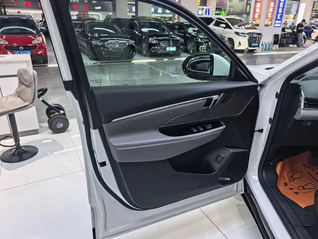 Buick E5 — миниатюра 6