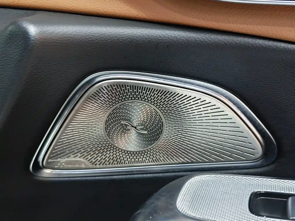 Mercedes-Benz E-Class 2024 — фото 17