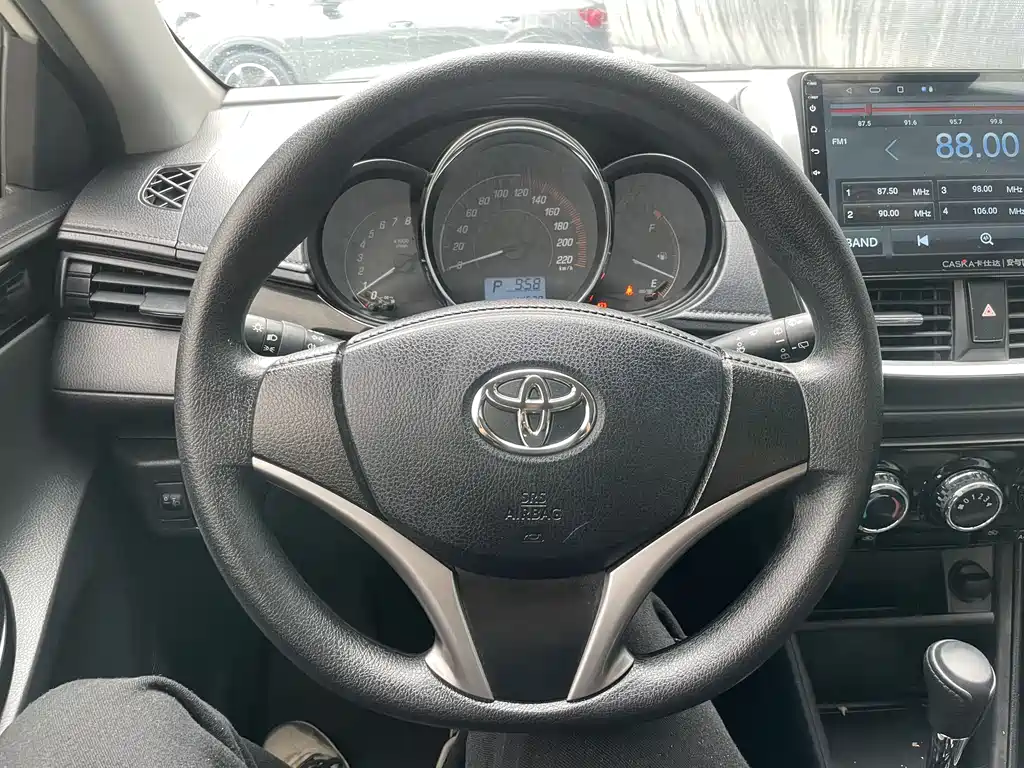 TOYOTA YARIS L ZHIXUAN