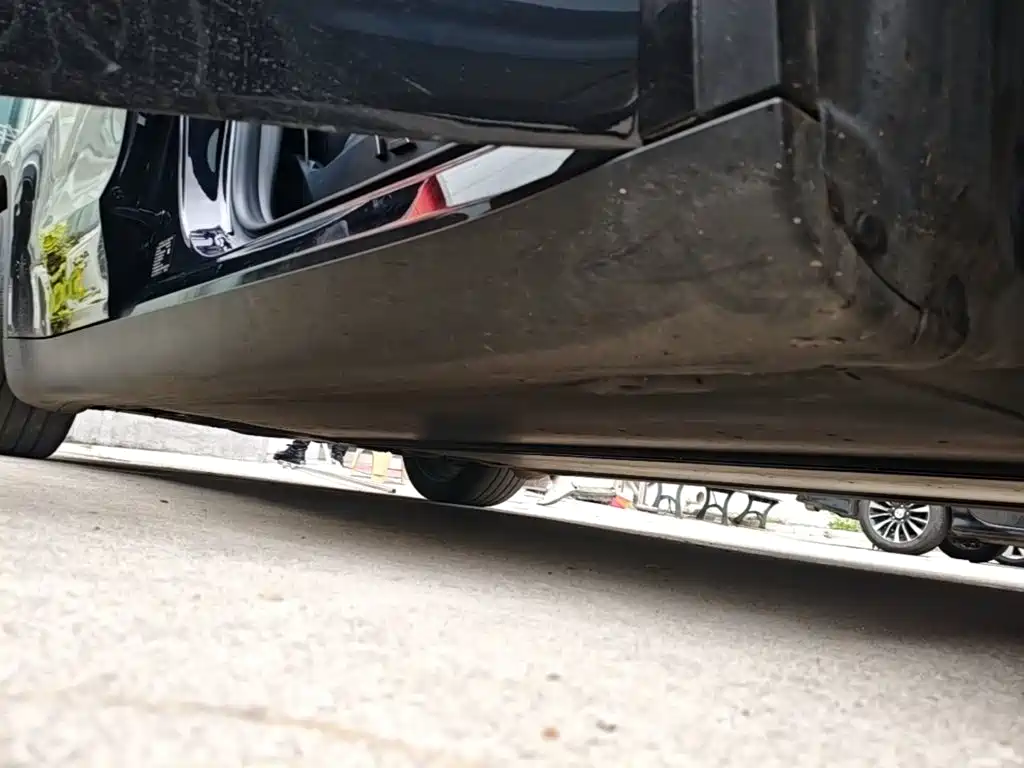 Tesla Model Y — миниатюра 21