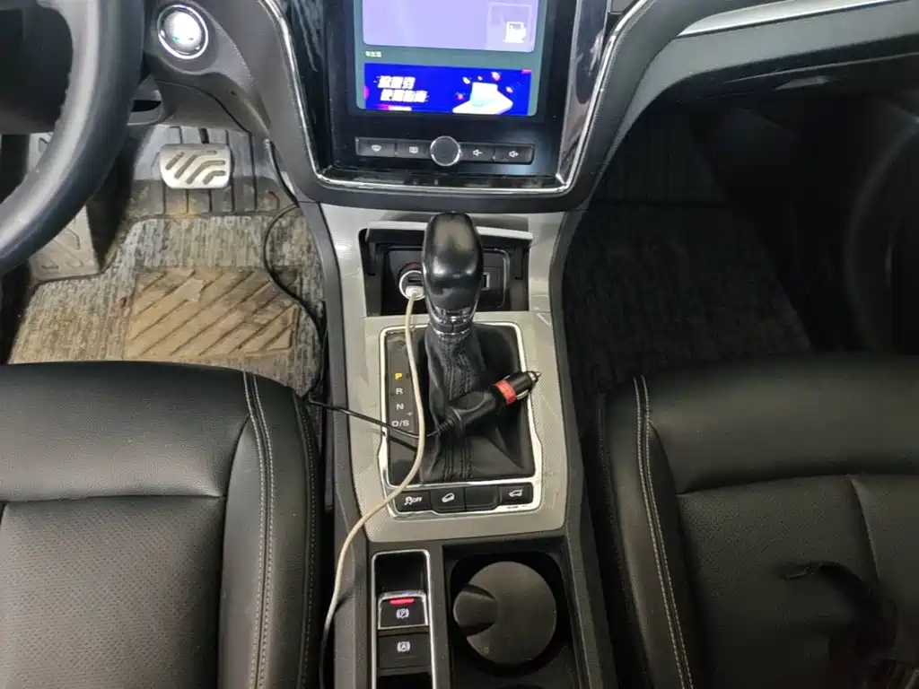 Roewe RX5 — миниатюра 10