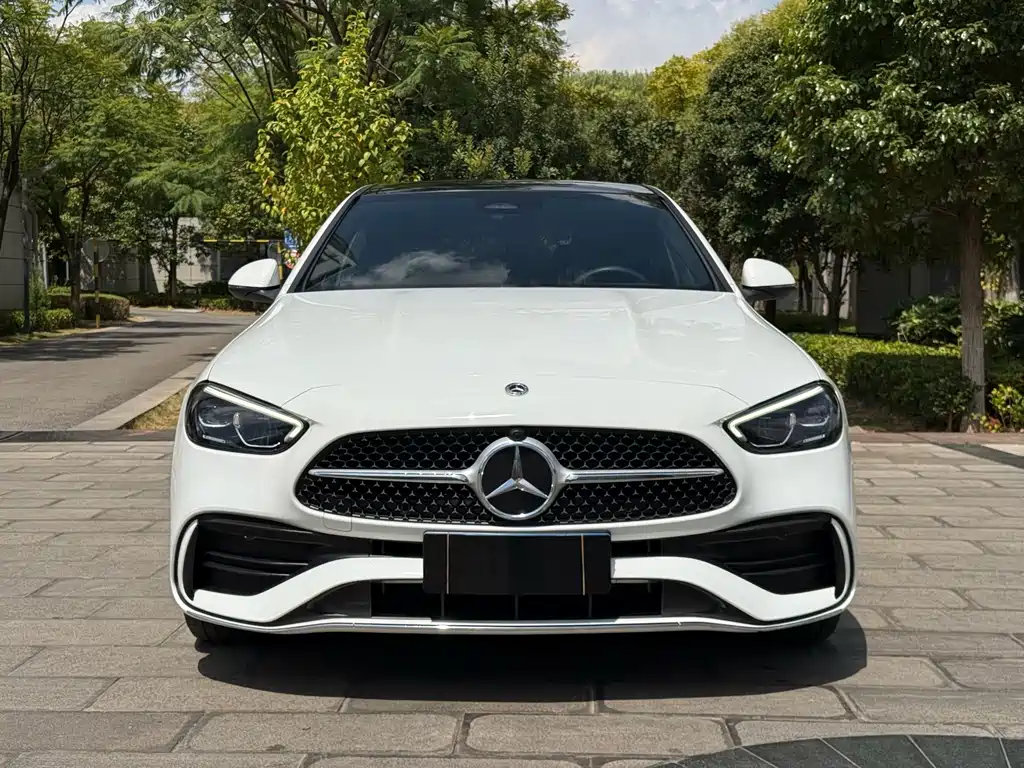 Mercedes-Benz C-Class — миниатюра 2