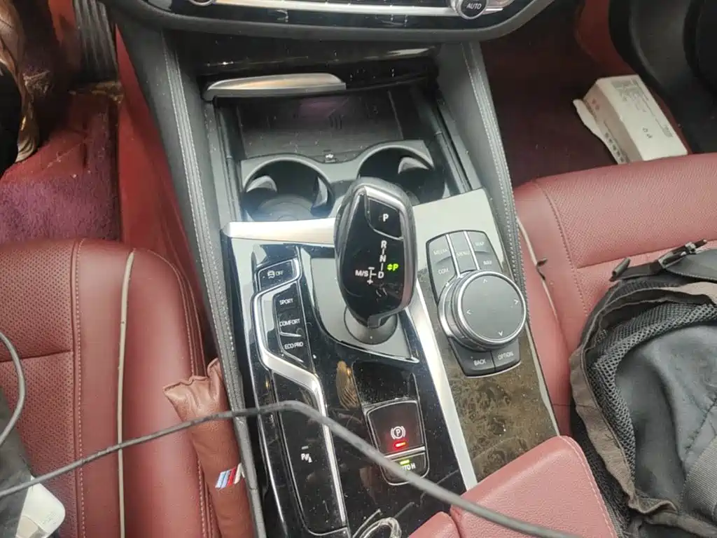 BMW 5 Series — миниатюра 14
