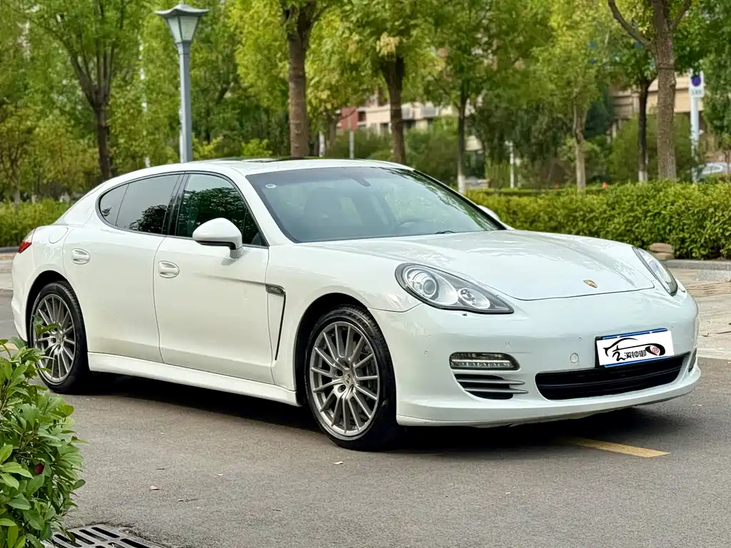Porsche Panamera — миниатюра 2