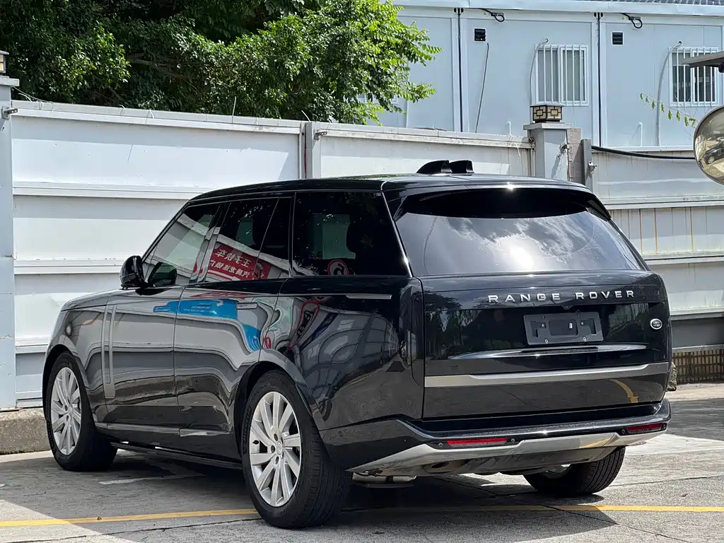Land Rover Range Rover 2025 3.0 L6 360PS